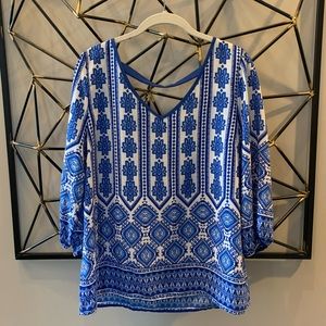 Myan womens sz M blue & white blouse, open back with delicate strap detail